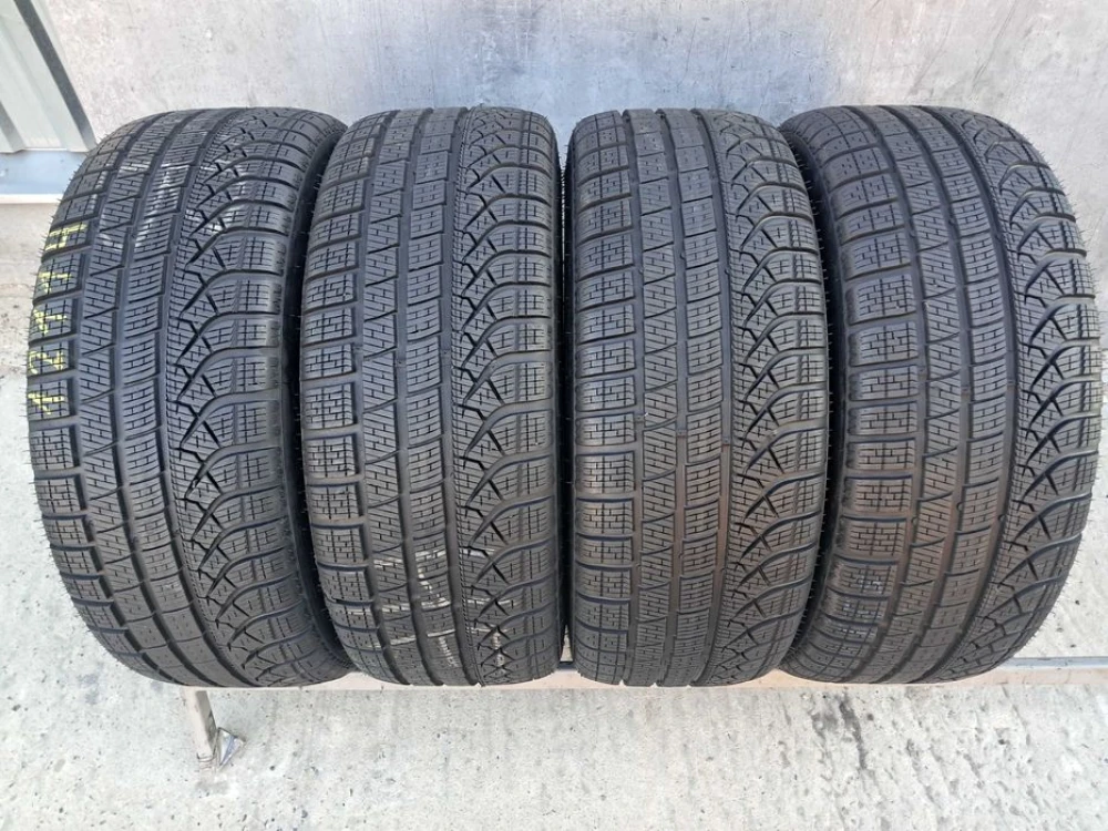 Резина зима 95% протектор Pirelli 245/40 R19 P Zero Winter Runflat