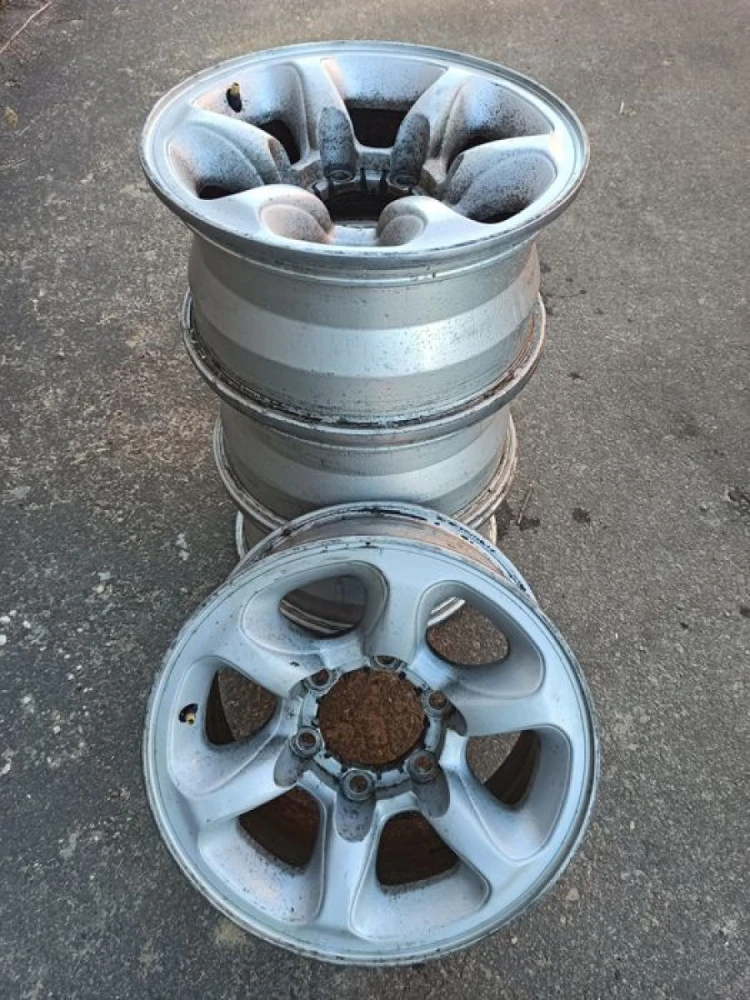 Диски комплект Mitsubishi Pajero 6x139,7 J15X7JJ10 r15