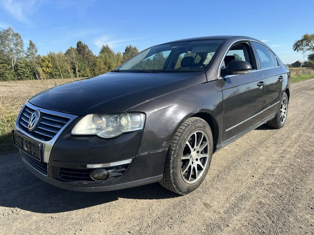 Бампер передній  Lc8z задній WV Passat b6 Пасат б6