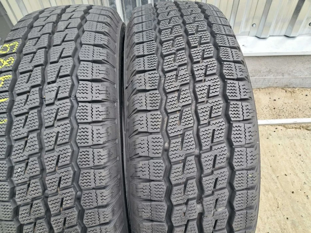 Резина зима 95% протектор Semperit 215/70 R15C VanHawk Winter