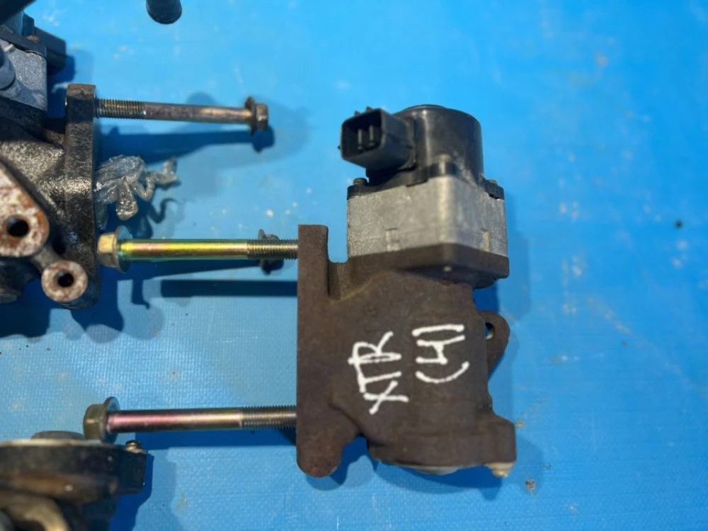 Клапан EGR Nissan X trail T30 ЕГР Х трейл Т30 2.2д