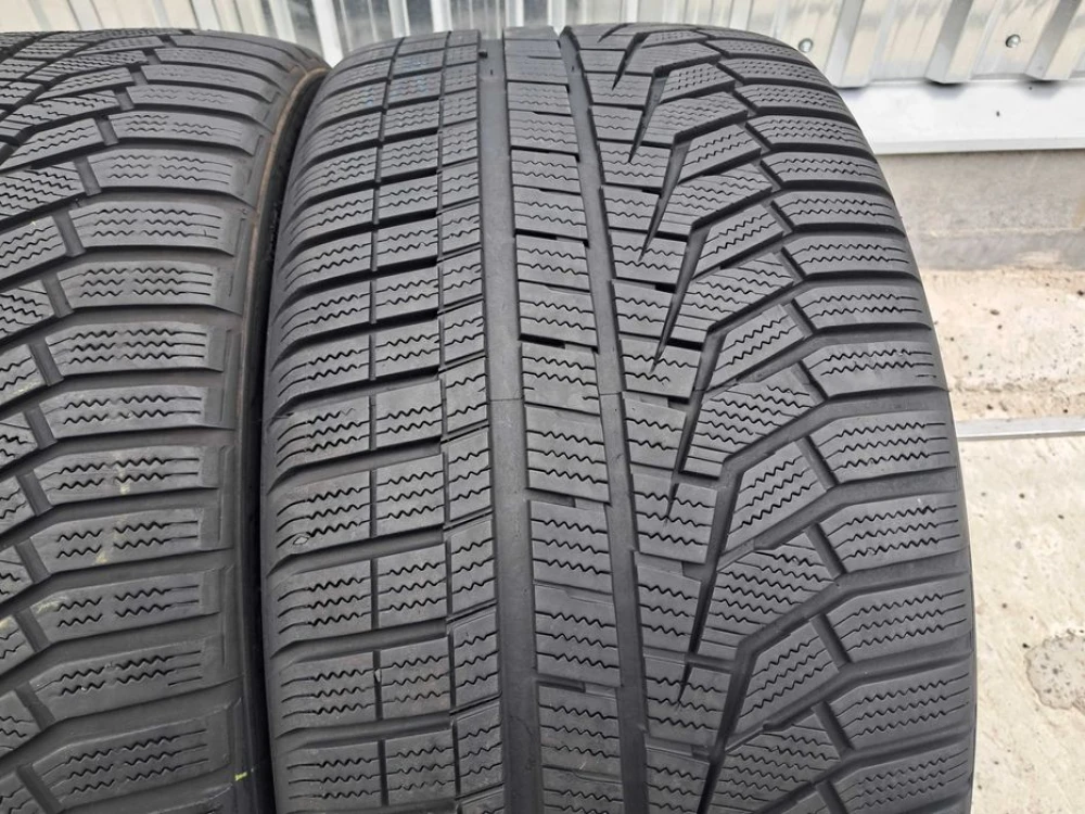 Резина зима 80% протектор Hankook 255/35 R19 I'Cept EVO2