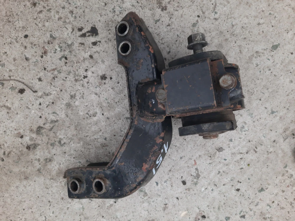 Подушка двигателя Mitsubishi Colt Lancer IV Разборка