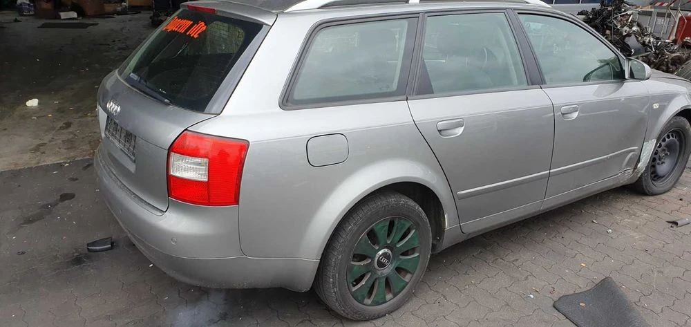 Audi a4 b6 А4 В6 Двері дверка ляда