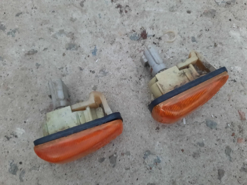 MB529093 Поворот Mitsubishi Colt Lancer IV РАЗБОРКА