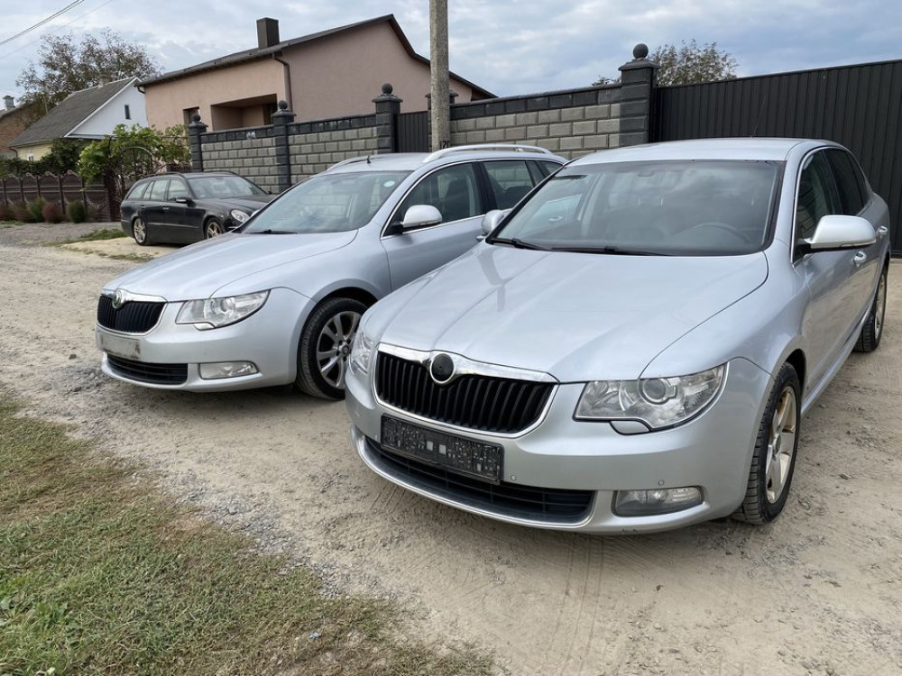 Капот Skoda Superb 2 Шрот Автозапчастини розборка шкода суперб 1.8тсі