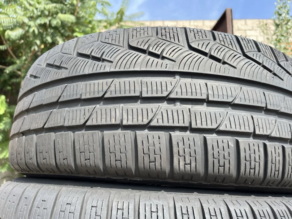 235/55 r18 Pirelli Sottozero winter 22 год Резина зимняя