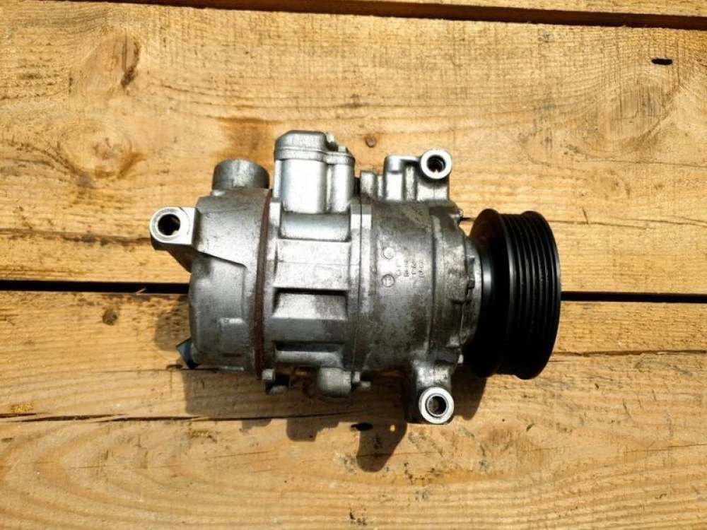 Компрессор кондиционера 8K0 260 805 E Audi Ауді A5 A4 B8 Розборка