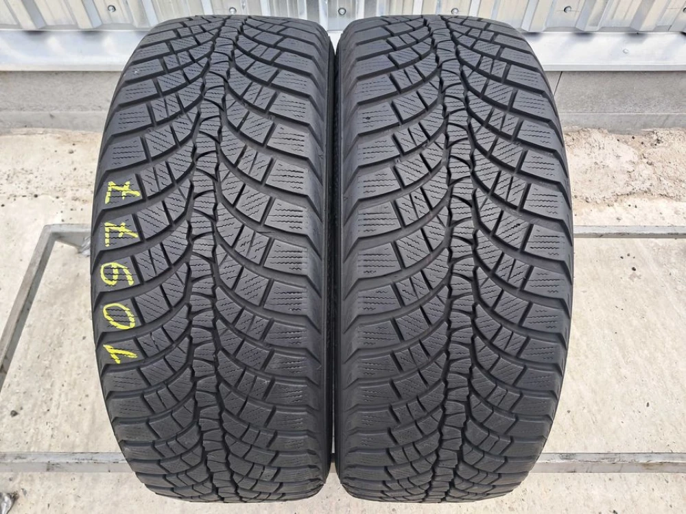 Резина зима 90% протектор Kumho 235/45 R19 Wintercraft WP71