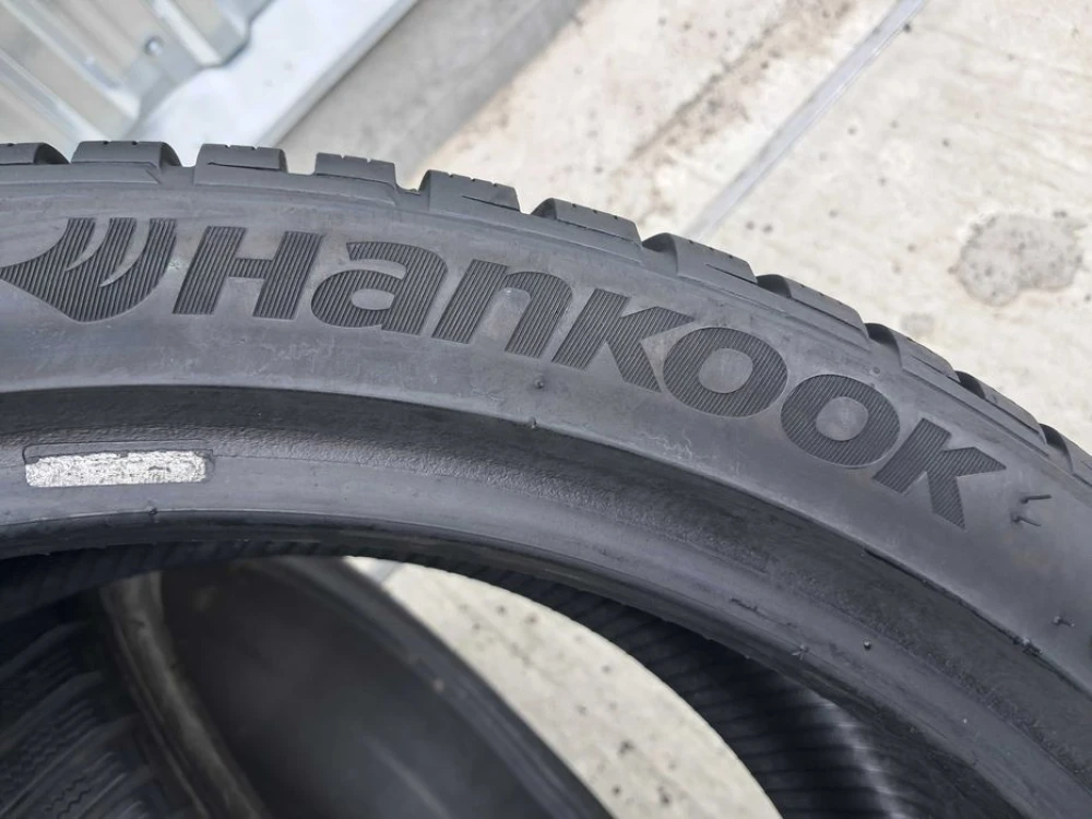 Резина зима 80% протектор Hankook 255/35 R19 I'Cept EVO2