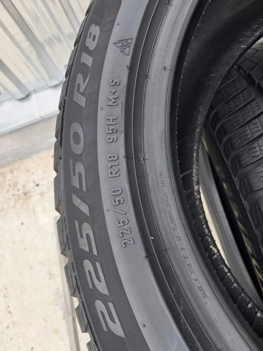 Резина зима 85% протектор Pirelli 225/50 R18 Sottozero 3 RFT