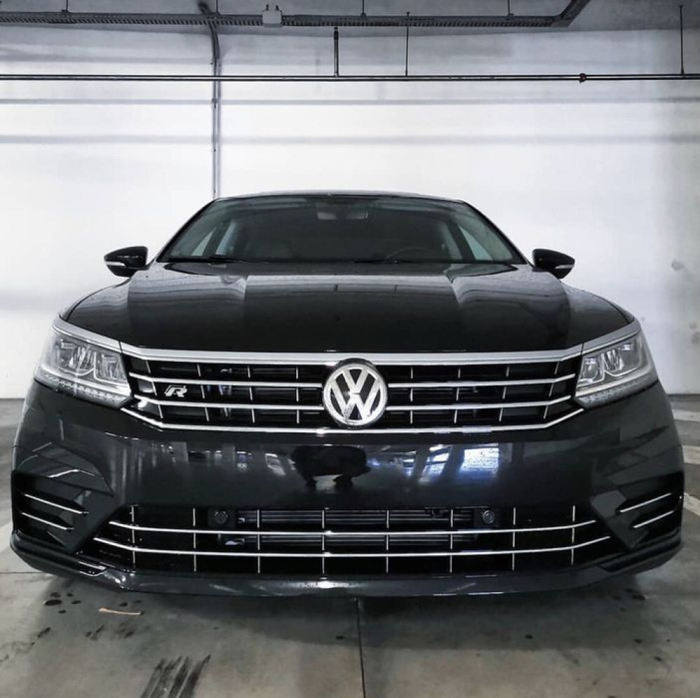 Решетка радиатора Volkswagen Passat USA B7 / B8 2016-2019