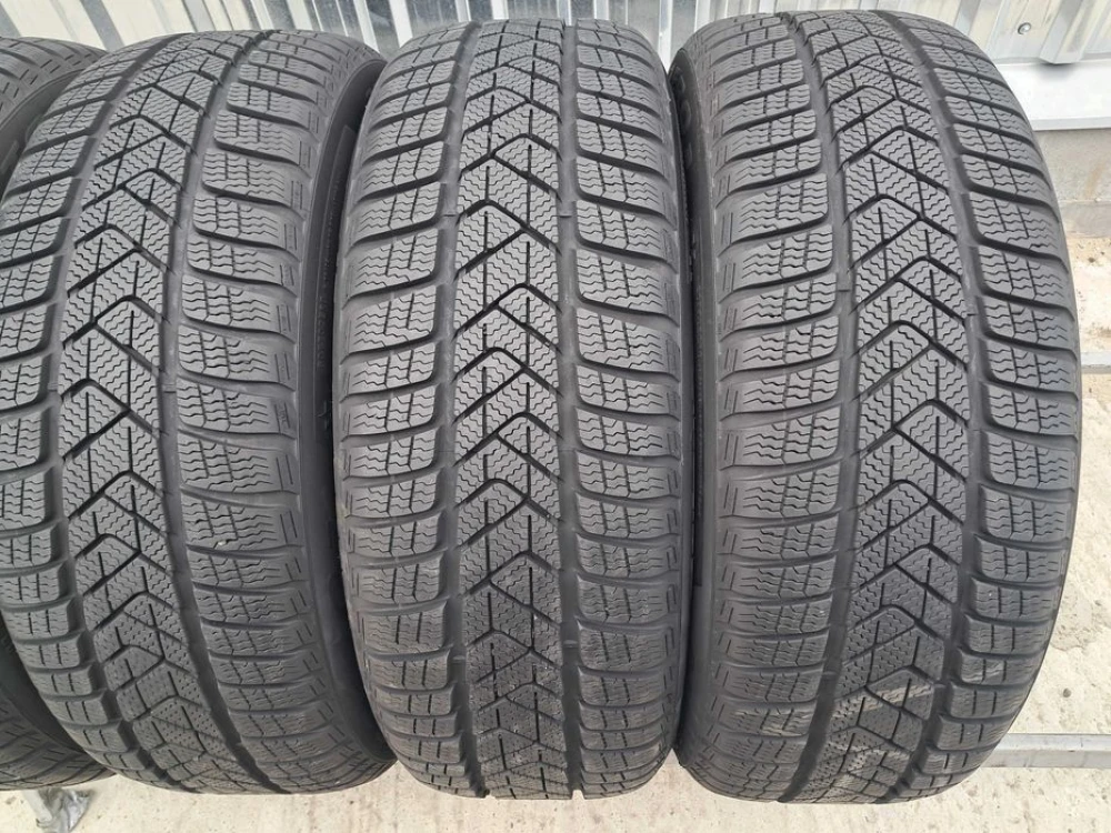 Резина зима 90% протектор Pirelli 225/55 R17 Sottozero 3 Audi A6 BMW 5