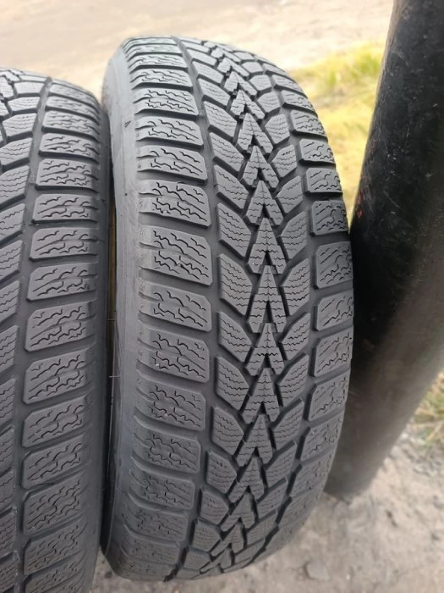 Зимові шини Dunlop 185/60 R15 резина Р15