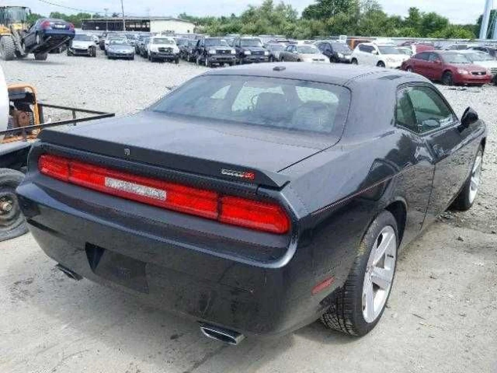Dodge Challenger Srt-8 6.1L кузов
