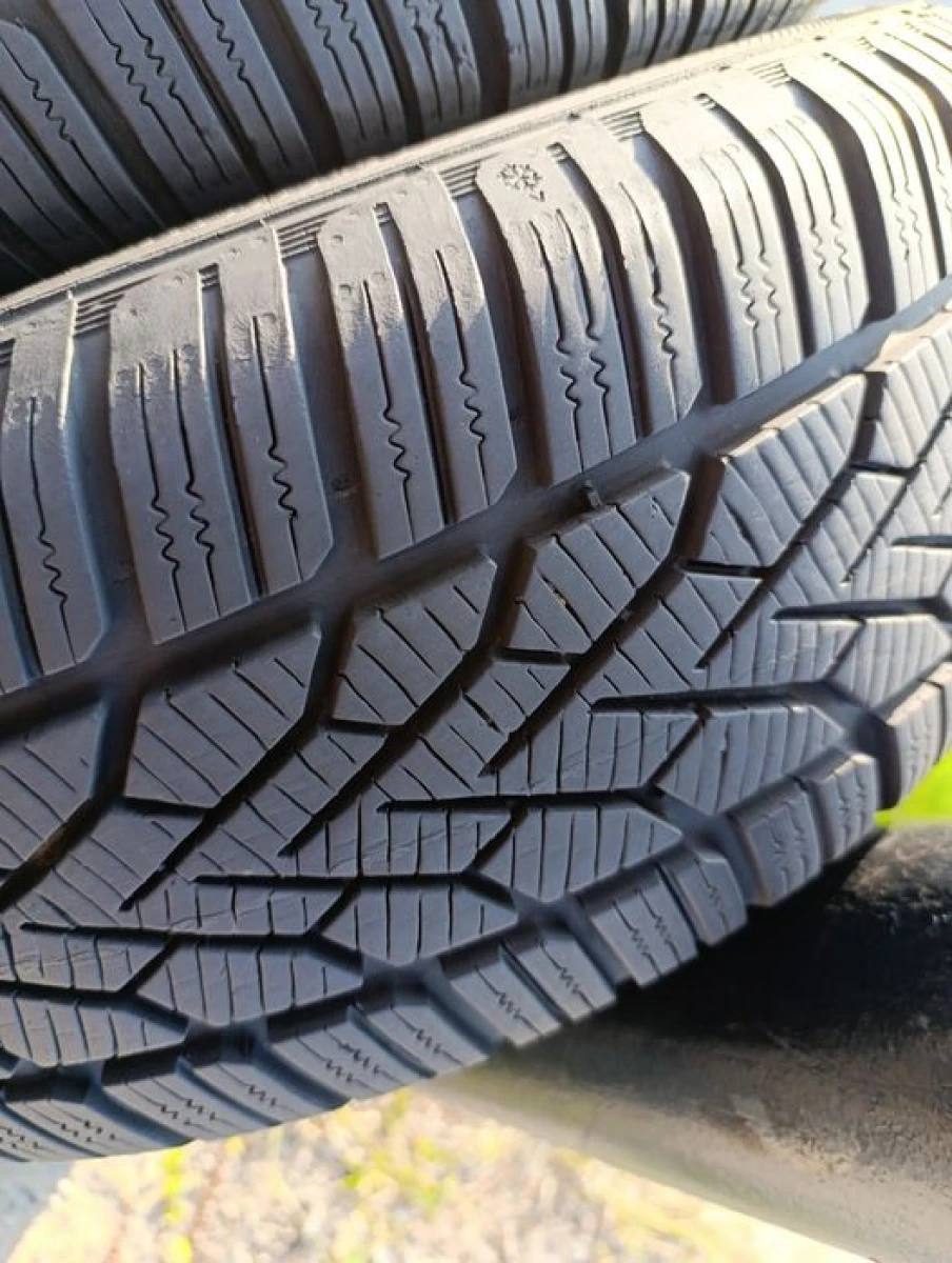 Зимові шини Semperit 195/65 R15 резина Р15