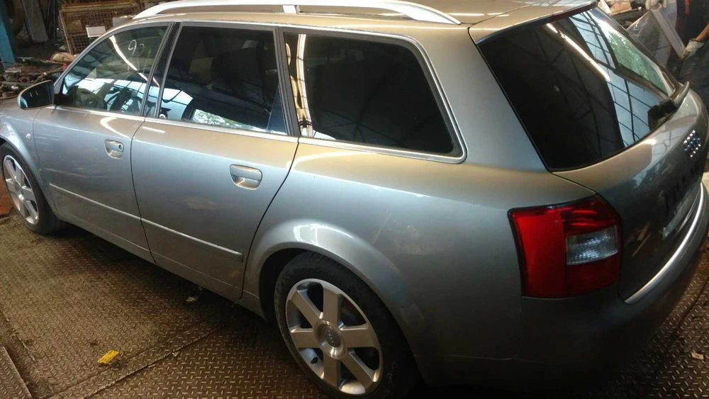 Audi a4 b6 А4 В6 Двері дверка ляда