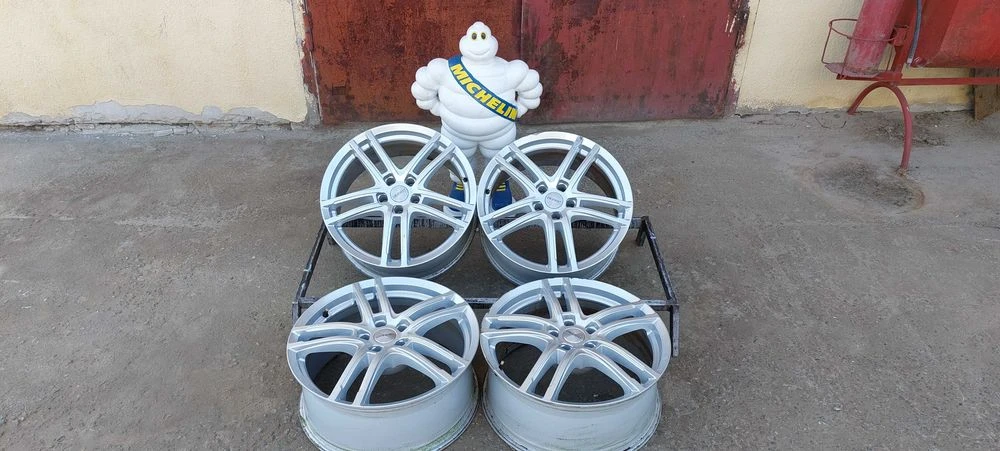 Диски Dezent R19 5x112 8J ET35 Audi A4 Alroad Q5 Q8 e-Tron iX3 EQE GLC