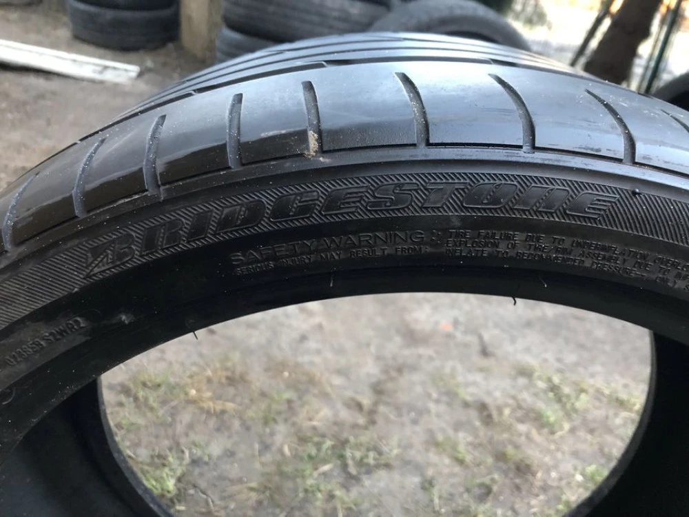 Шини Bridgestone RFT r 255/35/19