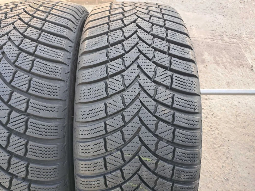 Резина зима 90% протектор Bridgestone 205/55 R16 Blizzak LM001 EVO