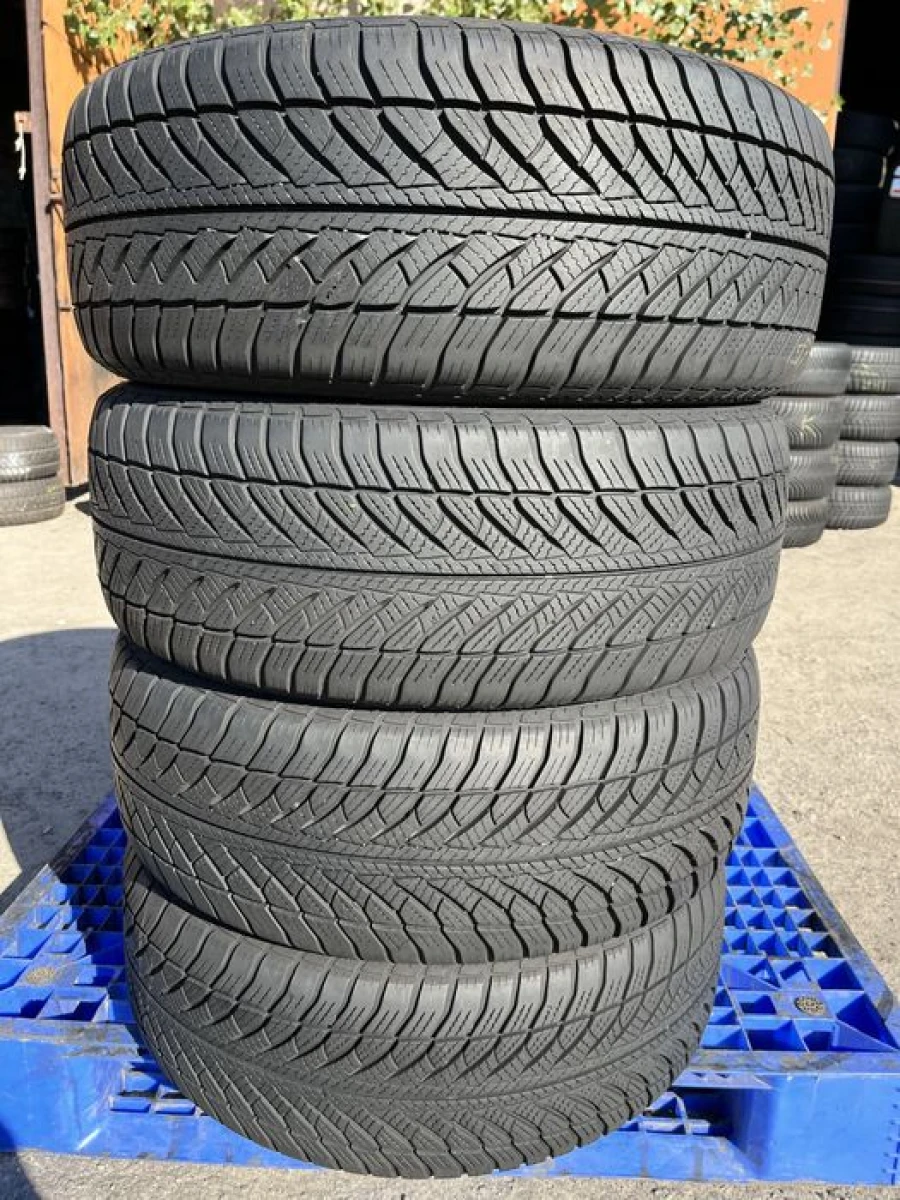 225/55 r17 Goodyear UltraGrip 8 performance Резина зимняя