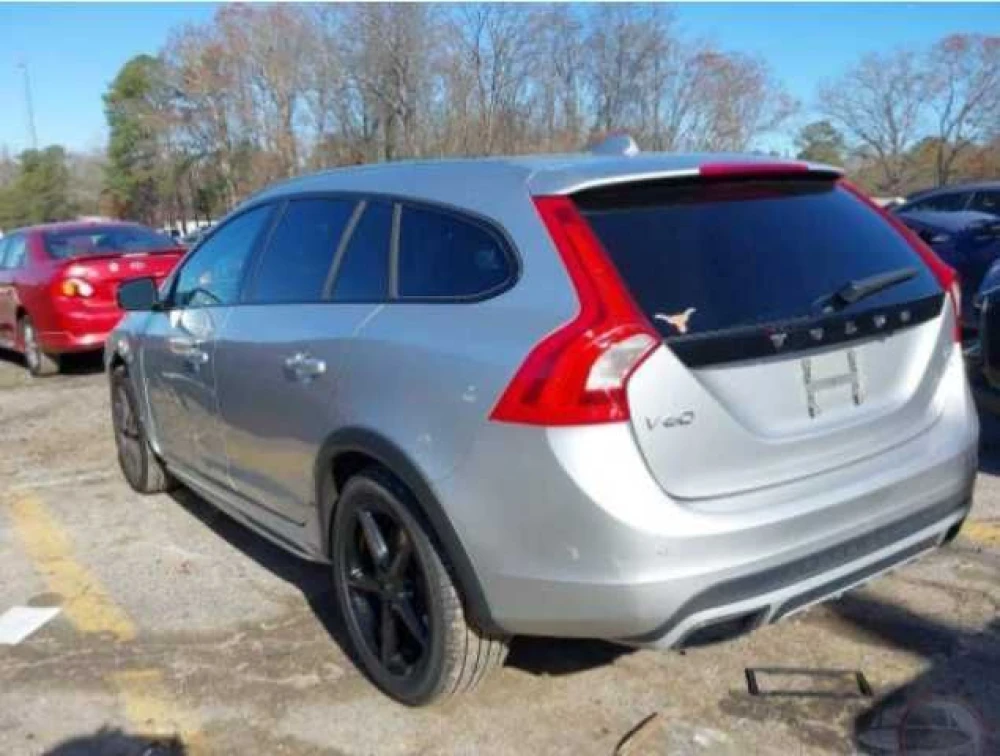 Задній Бампер Фари Volvo V60 (2013-2018)