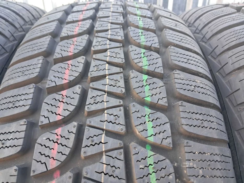 Резина зима НОВА Bridgestone 245/70 R16 Blizzak LM25 4x4