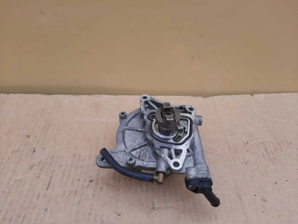 Вакуумний насос Kia 2.0 Вакуумнік 28810-2F600 Hyundai 2.2 28810-2F000