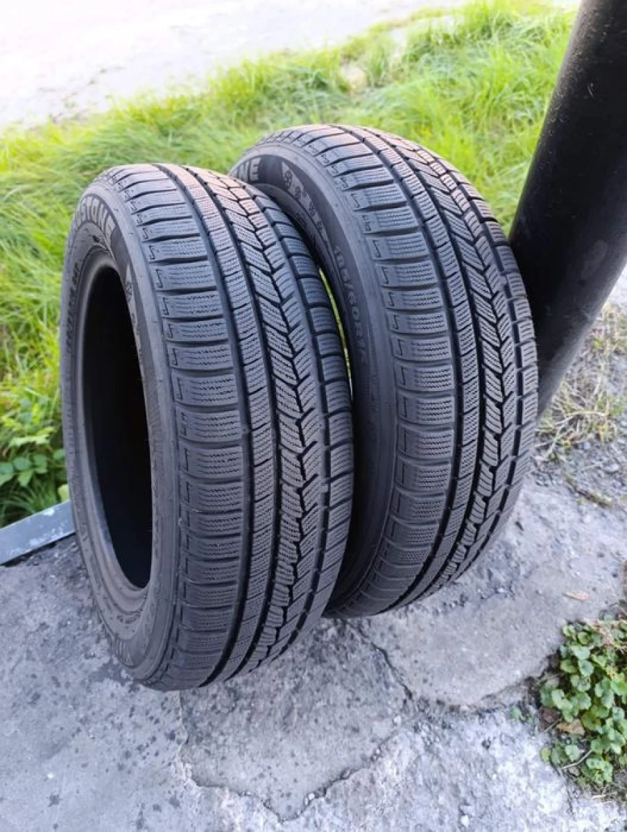 Майже нові зимові шини Roadstone 185/60 R15 резина Р15