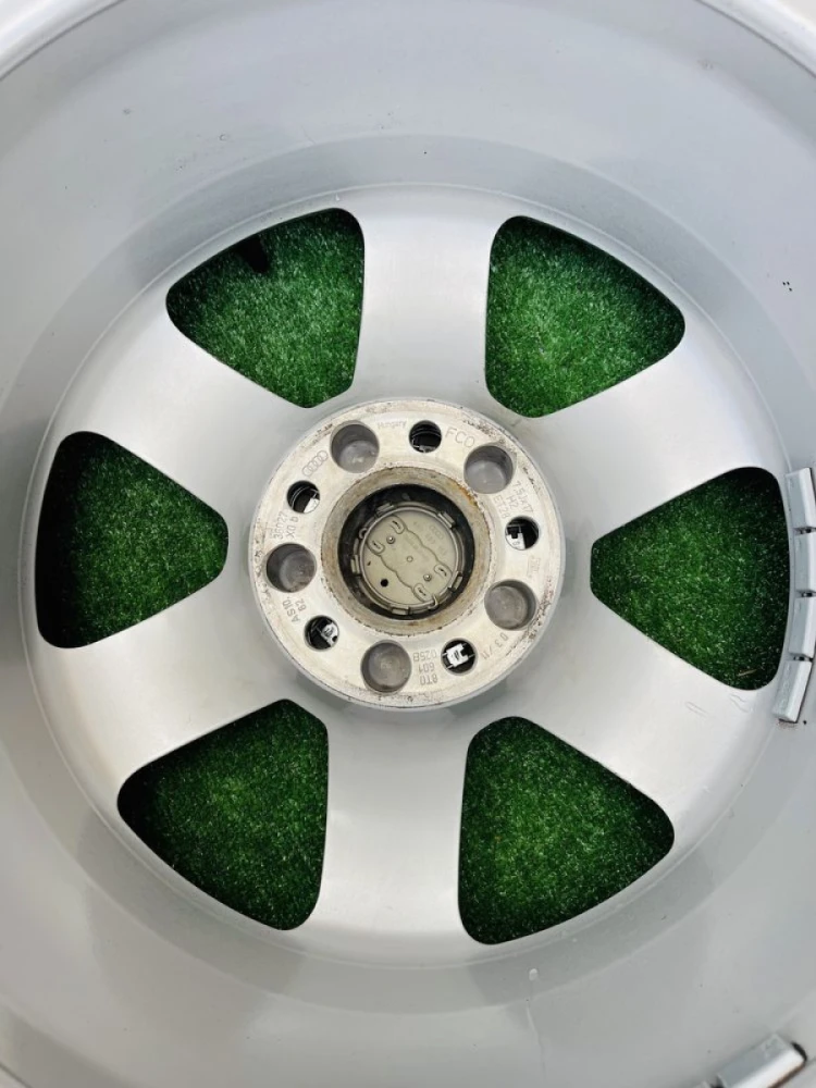 Диски 5/112 R17 Audi з резиною 225/50