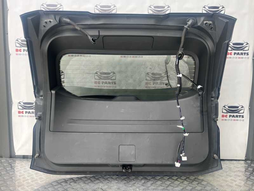 Крышка багажника Nissan Rogue T33 2020-2024 год