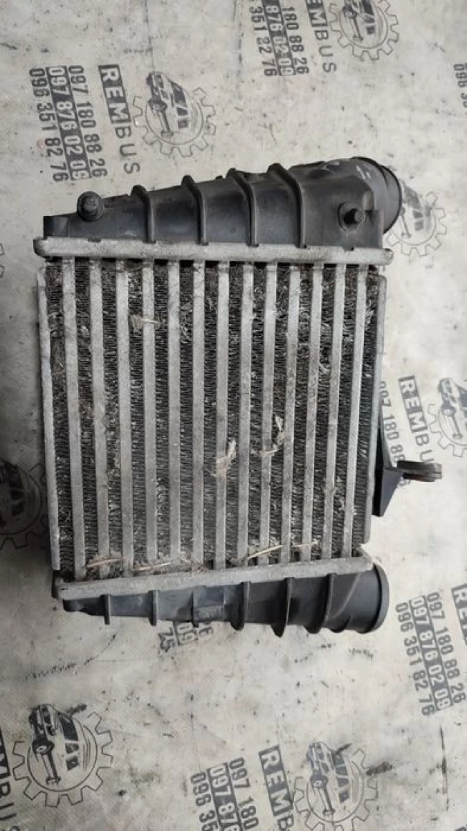 Радіатор інтеркулера Skoda Fabia Seat 1.9 6Q0145804A