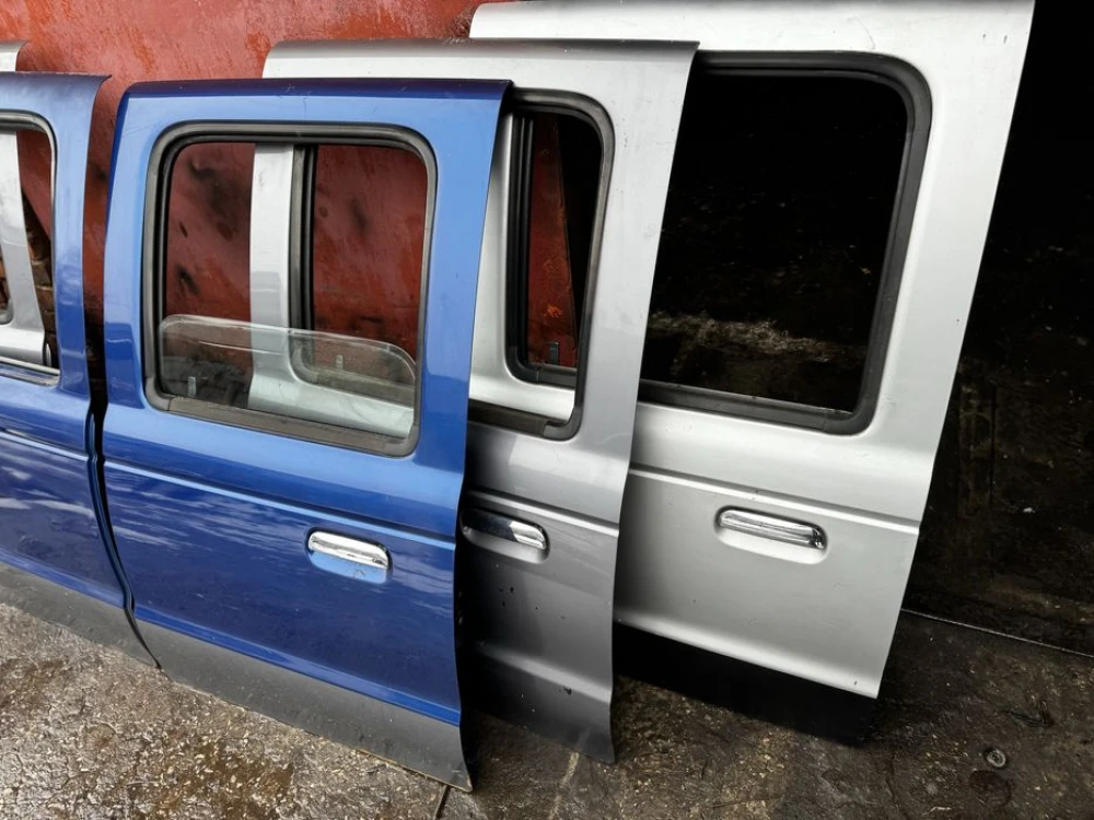 Двері задні Ford Ranger 99-06р Mazda bt2500