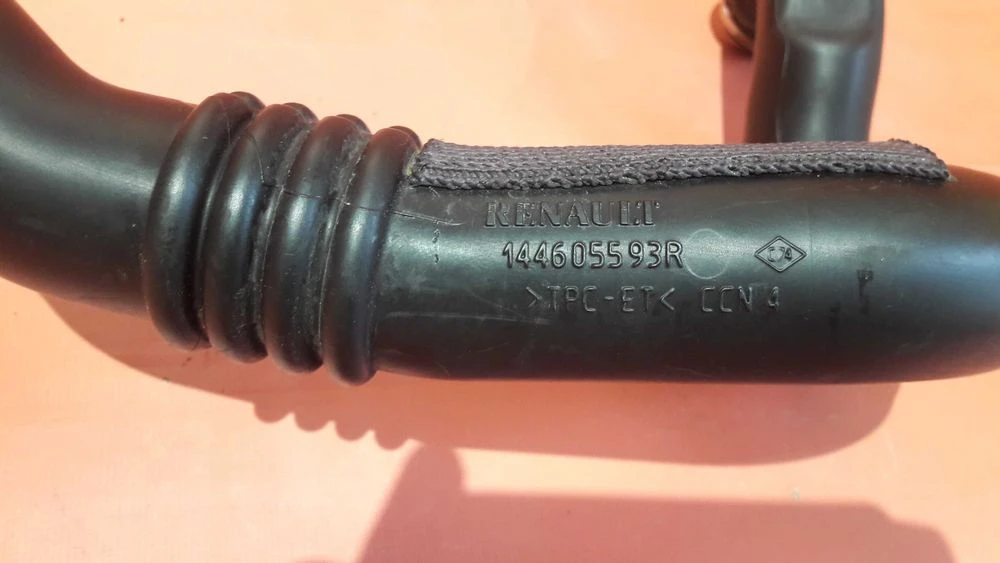 Патрубок интеркулера L+R 2,3  Renault Masterlll Movano 144605593R