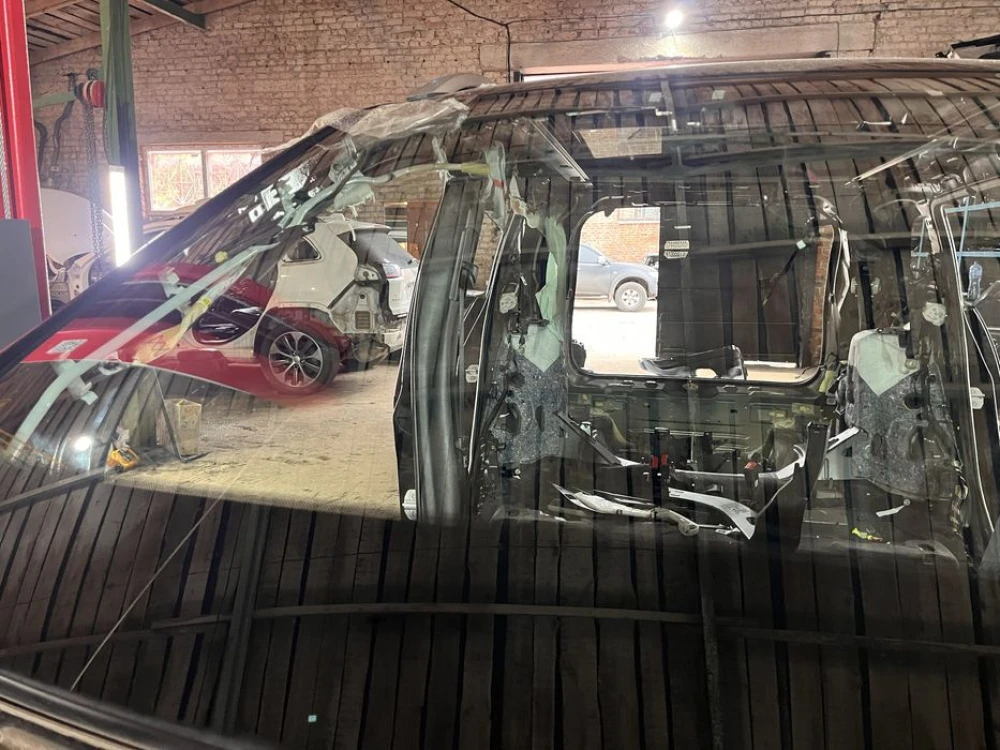 Скло стекло лобовое jeep cherokee kl 2018 2019 2020 подогрев без скол
