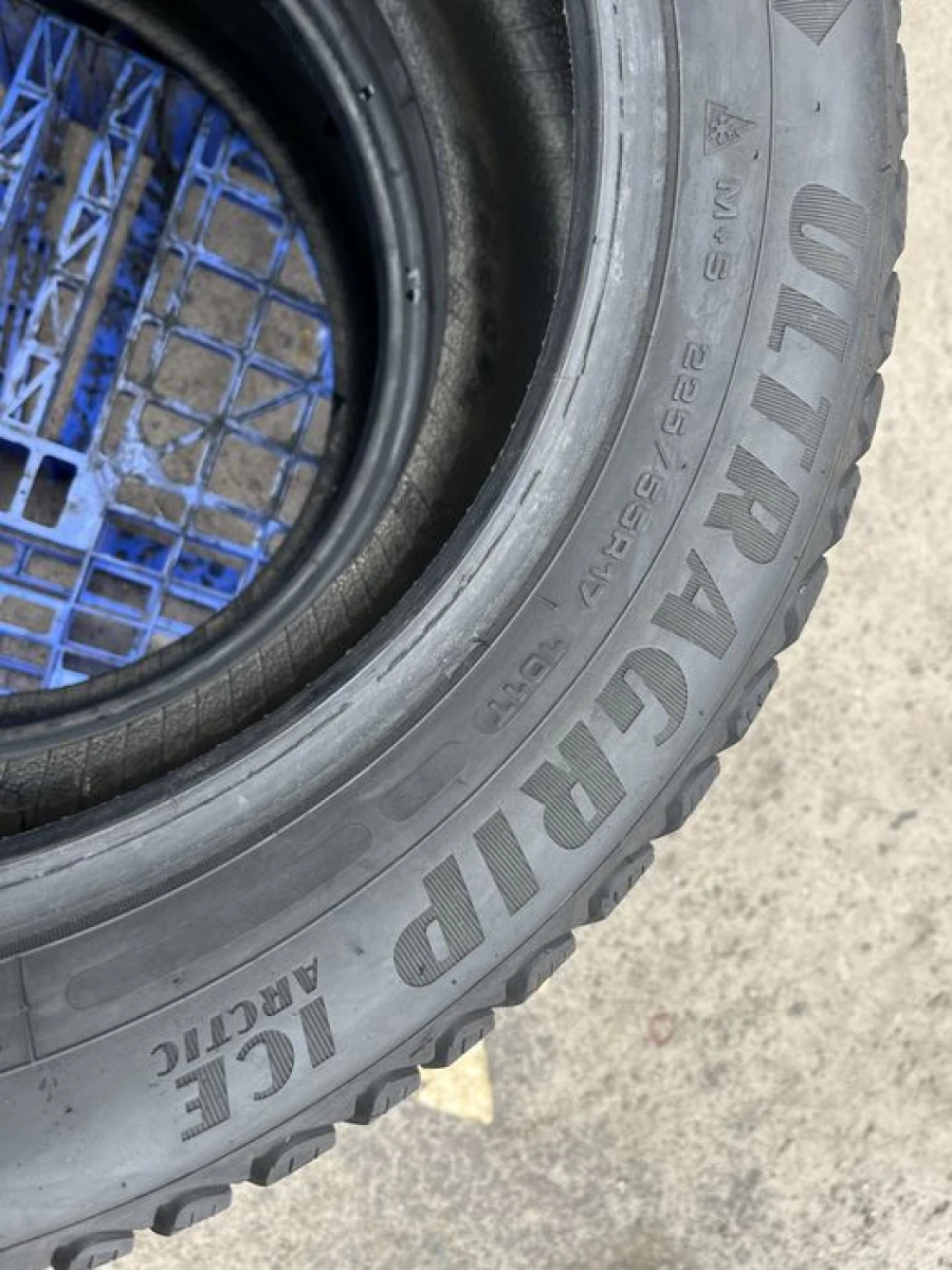 225/55 r17 Goodyear UltraGip Ice Arctic Резина зимняя