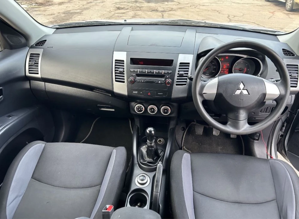 Розборка Mitsubishi Outlander2 xl 4wd розбірка шрот Аутленлер