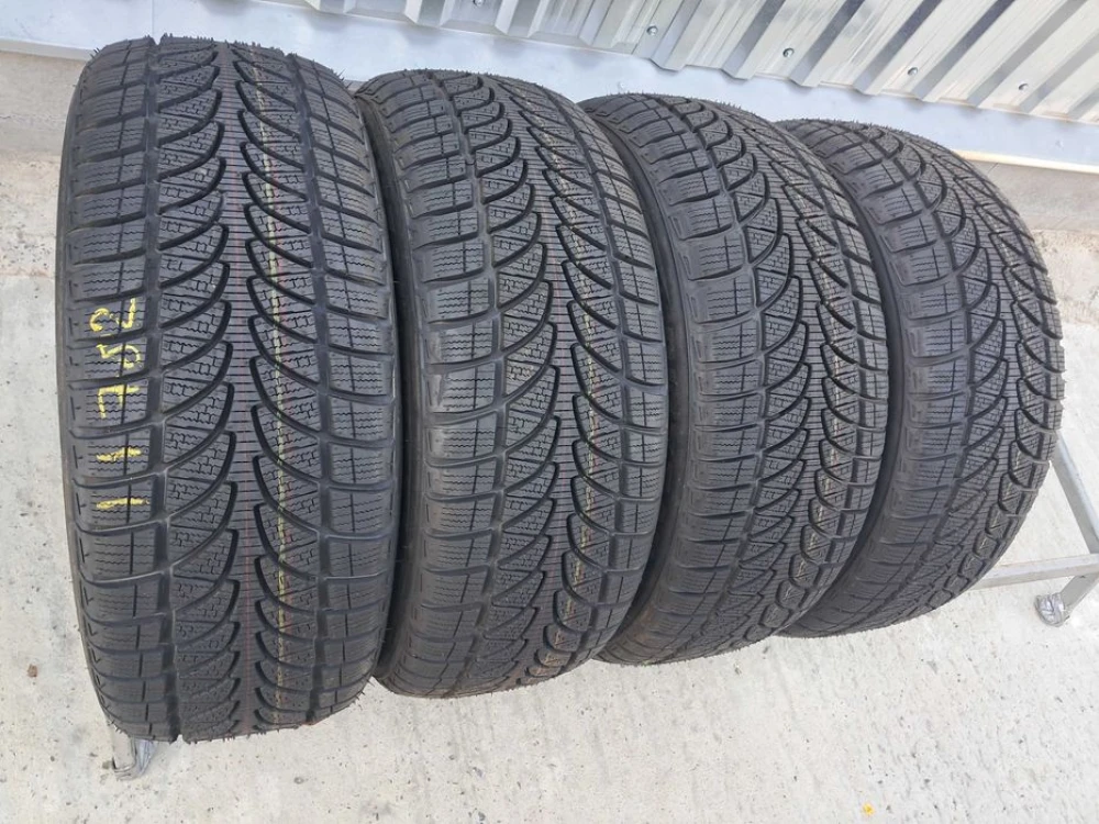 Резина зима НОВА Bridgestone 215/55 R16 Blizzak LM-32