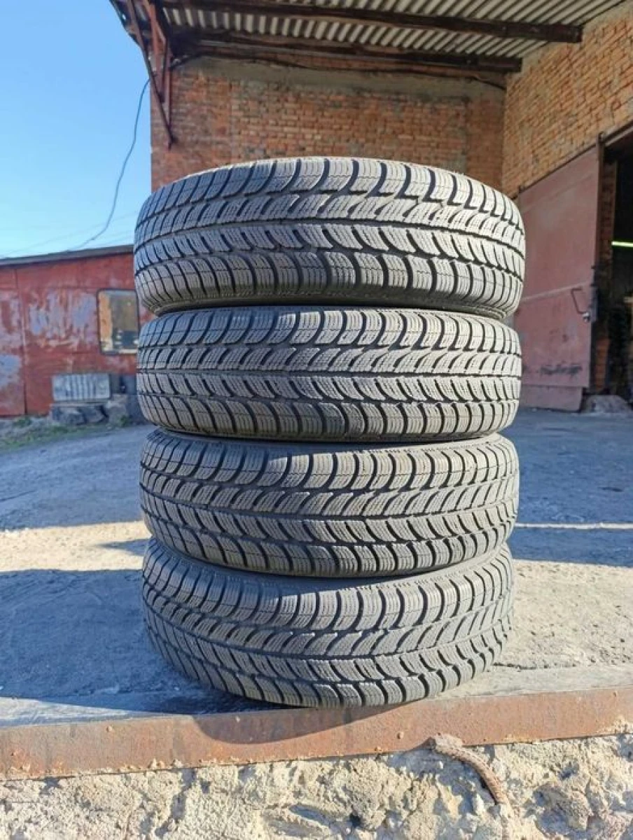 Зимові шини Debica 165/70 R14 резина Р14