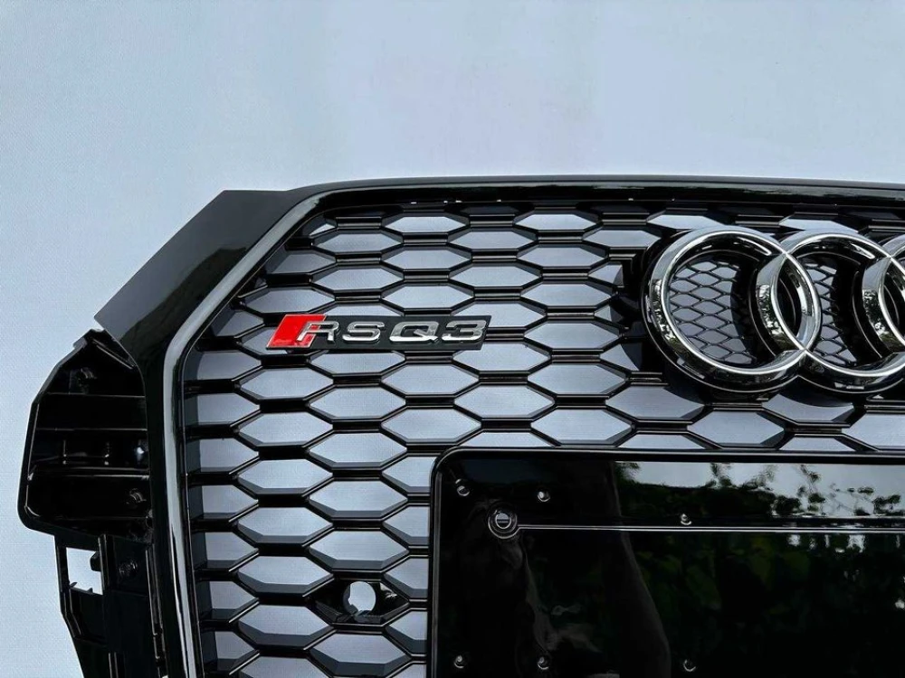 Решетка радиатора Audi Q3 8U (14-18) тюнинг стиль RS