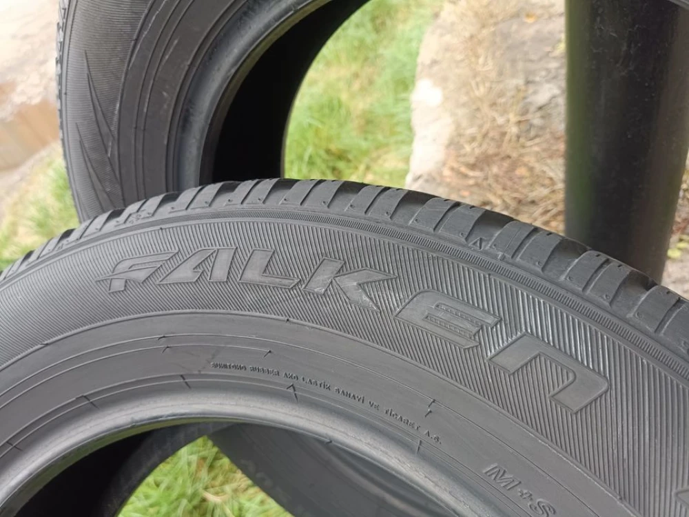 Зимові шини Falken 215/65 R17 резина Р17