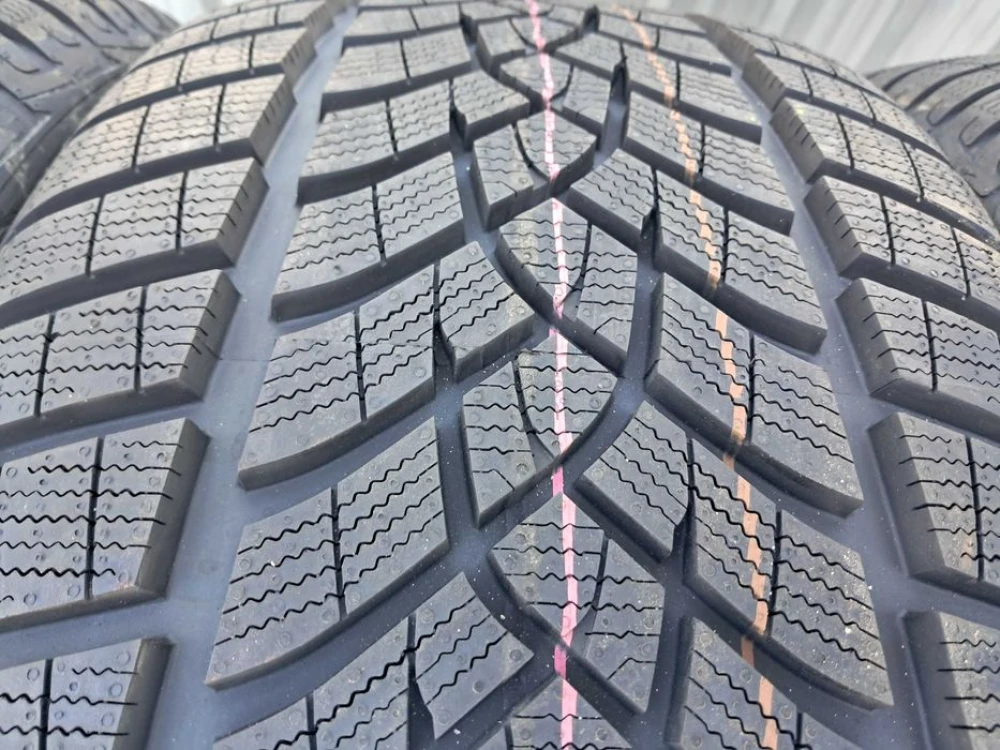 Резина НОВА Good Year 275/40 R21 Ultra Grip Performance + MDX XC90