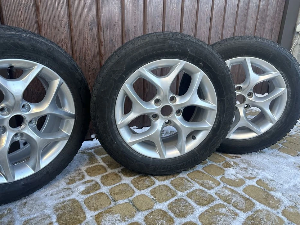 Диски 5 127 R18 резина зима 235 60 18 Dodge. Chrysler Pacifica. jeep