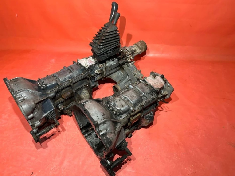 Роздатка МКПП Mitsubishi L200 2.5 2001-05р коробка 4Х4