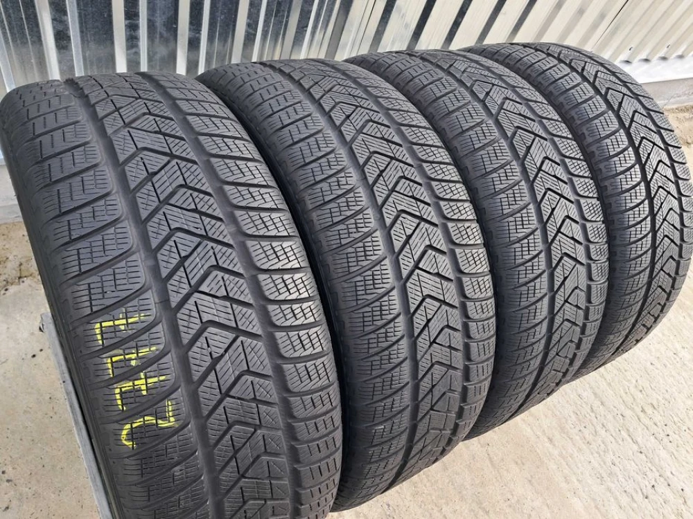 Резина зима 90% протектор Pirelli 255/60 R18 Scorpion Winter