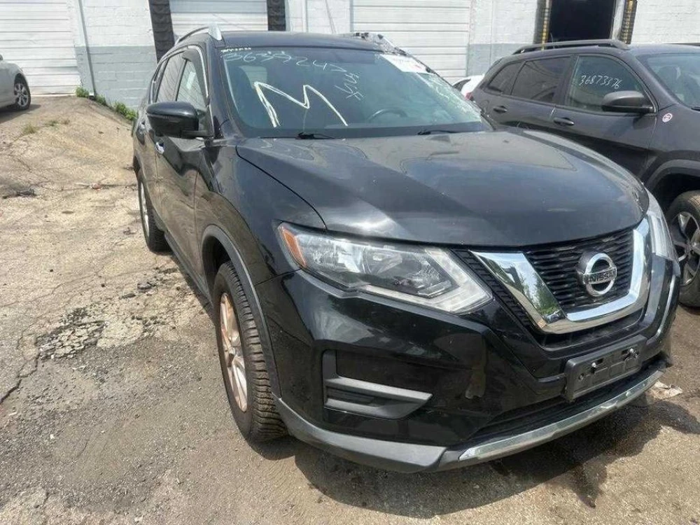 Решетка радиатора под камеру Nissan Rogue SV AWD Т32 Рог