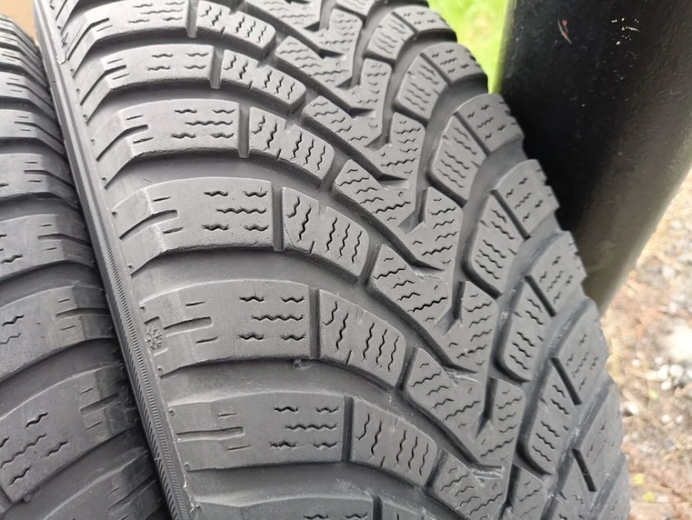 Зимові шини Falken 215/65 R17 резина Р17