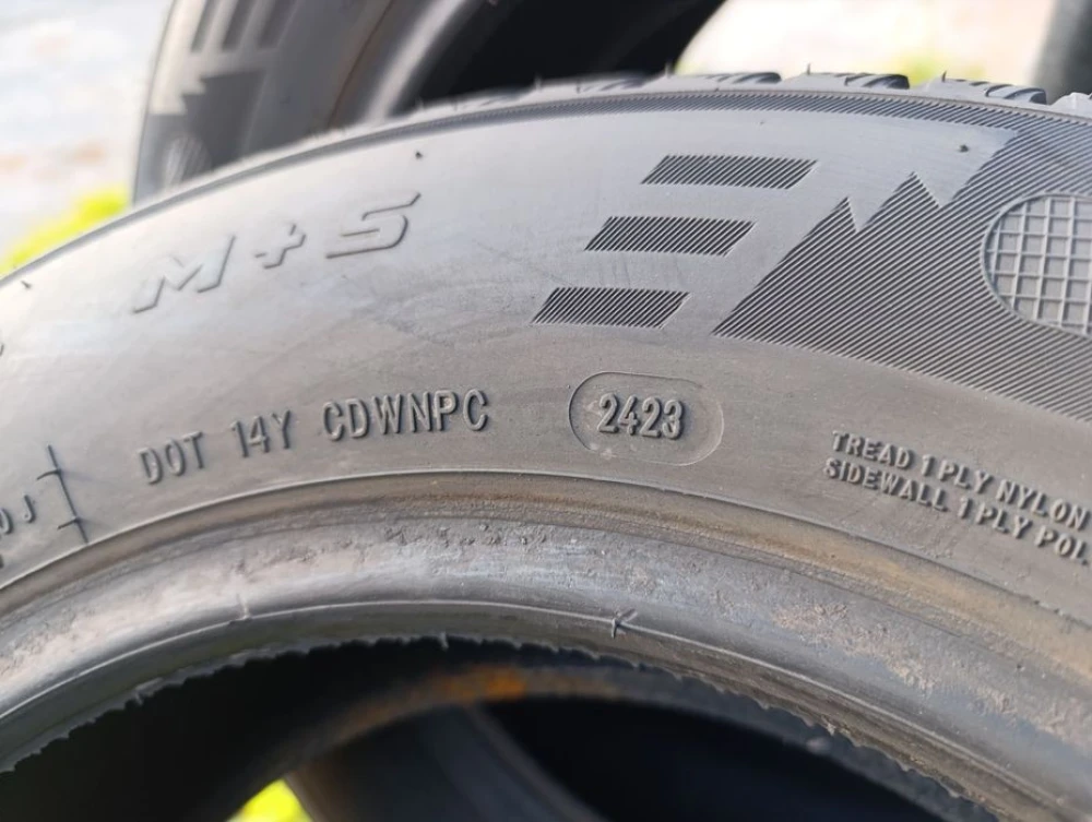 Майже нові зимові шини Austone 175/70 R14