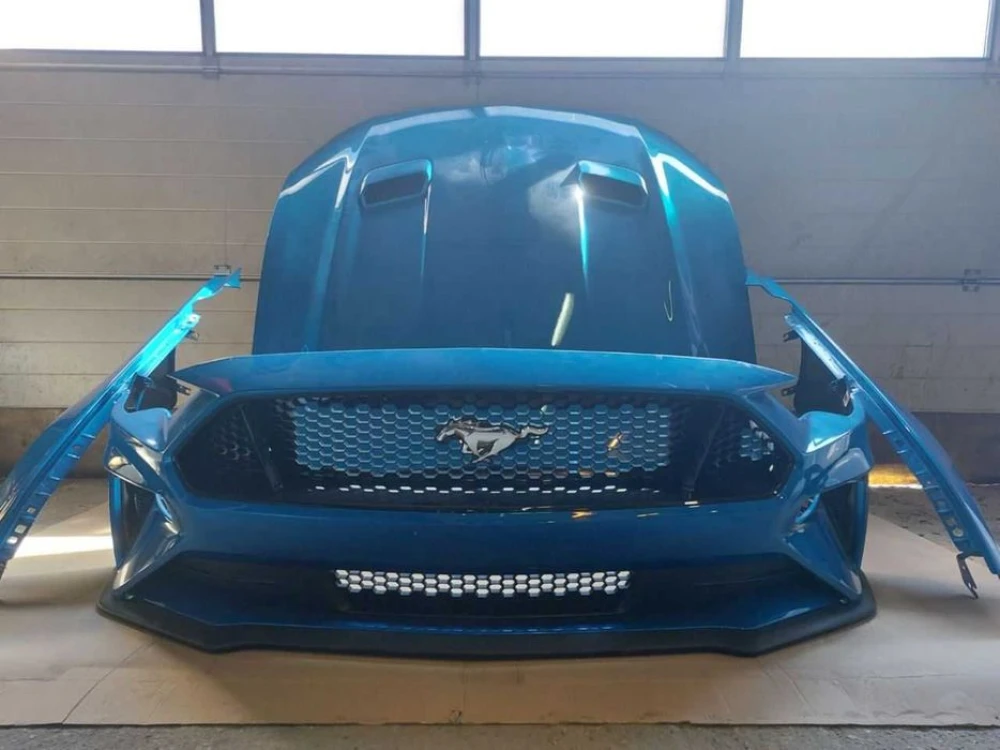 Ford Mustang капот