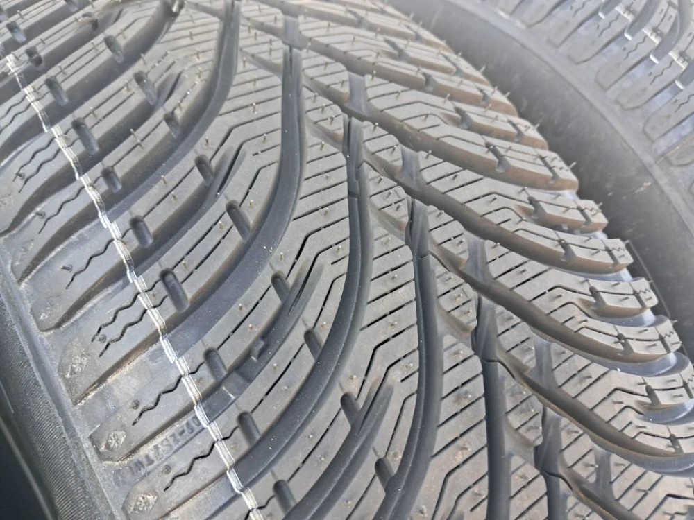 Резина зима НОВА BF Goodrich 215/65 R16 g.FORCE 2 SUV